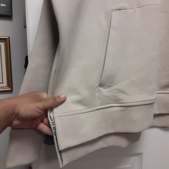 NWT Men Under Armour Timberwolf Taupe Pocket Front Sportstyle Soft Fleece Hoodie - Picture 10 of 11